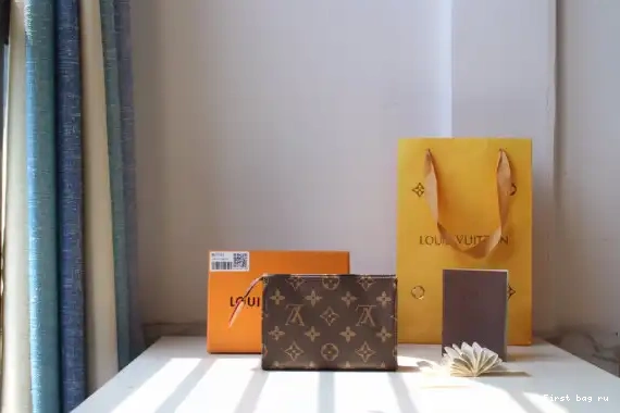 First bag ru 15 POUCH VUITTON TOILETRY LOUIS 0613